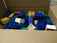 Kiste voller LEGO Duplo Bausteine Steine 80 mal 2x2 Noppen KG