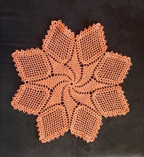 Deckchen Filethäkeln sternförmig Spitzendeckchen Handarbeit apricot