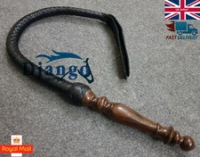 Qualität LEDER BULLENPEITSCHE PEITSCHE Holz Griff zwei Sting Tails Pferd Ausbildung Peitsche