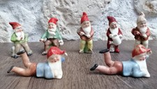 *** Alter Gartenzwerg *** Die 7 Zwerge  -  7 cm Hoch  Keramik
