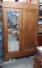 Kleiderschrank mit Spiegel, zweitürig, Massivholz, braun, gebraucht