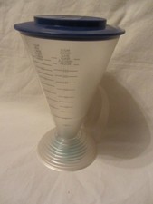 Tupperware Maßtrichter 0,5 l Messbecher Trichter