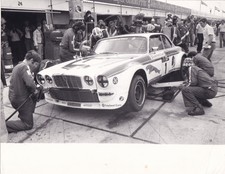 LEYLAND CARS, JAGUAR XJ COUPÉ AUTO Nr. 1 IN GRUBENFOTO.