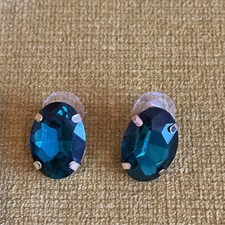 Bijou Brigitte kristallene Ovale Smaradgfarbene zarte Ohrstecker 1,5 Cm NWT