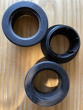 3 x einfach zu montierendes Rohr Snug schwarz für 40 mm 1 1/2 Zoll Abfallrohr KOSTENLOSER VERSAND