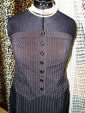 SEXY-BANDEAU-WESTE!NADELSTREIFEN-MUSTER!LUXUS PUR.GEKNÖPFT!ELASTIK-BUND.GR.46