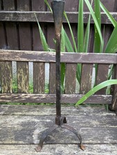 Vintage Schmied hergestellt Kerzenstab, Kerzenhalter, rustikal, massiv, Stativfüße.