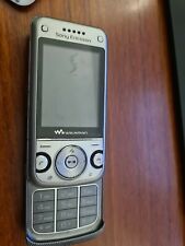 Sony Ericsson  Walkman W595 - Jungle Gray (Ohne Simlock) Handy