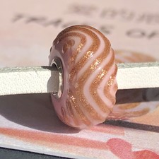 Trollperlen Glas QiXi China Limitierte Perle Pink Gold Glitzer Spuren der Liebe