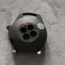 Brennenstuhl Vario Line Kabelbox 4-fach 10 m Verlängerung Kabeltrommel