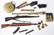 Konvolut Waffen & Ausrüstung, WW II (21 Teile)