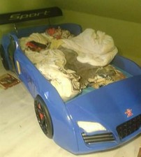 Autobett Turbo V8 mit Sound- und Lichteffekt 