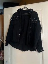 zara Jeansjacke mit Nieten Schwarz gr. S Schwarz 