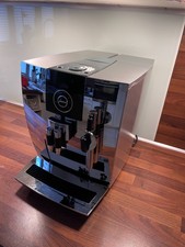 Jura Impressa J9 One Touch Espressomaschine - Chrom (kleiner Defekt)