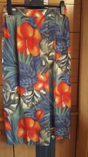 bunter Sommerrock, mit Blumenmuster, Größe 36