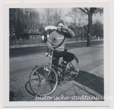 Berlin-Steglitz 1951 - Station Hospital - Fahrrad Radfahrer - Altes Foto 1950er
