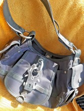 Mittelegroße Handtasche von GG&L in graublau ,Praktisch Model hush hush