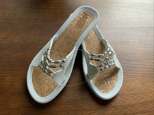 Siebi’s, Luxus-Sandale, Gr. 40, Holzoptik, Riemen mit Schmuck-Perlen, Neu