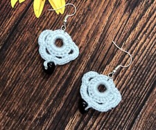 Handarbeit Häkel Ohrringe UNIKAT Geschenk Schmuck Perlen Schwarz Fashion Trend