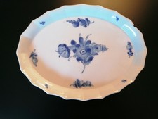 Tablett Modell 8578 Royal Copenhagen Blaue Blume eckig , Chip