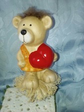 Bär mit Herz Liebe Deko Figur Mädchen Garten Blumenstecker Blumentopf Bast