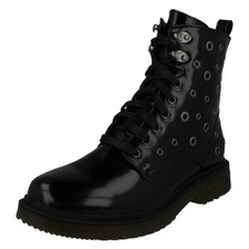 Damen Schwarz Spot On Nieten Stiefeletten UK Grössen 3 - 8: f5r1026