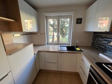 NOVEL Einbauküche Ultra Gliss mit BOSCH/SIEMENS Geräten, Kristallweiß, WIE NEU