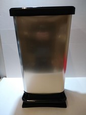  Rotho Paso Mülleimer 40l mit Pedal und Deckel, Kunststoff (PP) BPA-frei, silber
