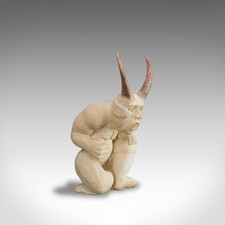 Die Gate Guardian, Skulptur, Dominic Hurley, Englisch, Bath Stone, Ziege Horn