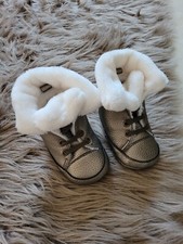 Sterntaler Schuhe Warm Krabbelschuhe Hausschuhe Gr. 17-18 *wie Neu*