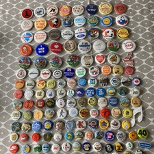 Menge 148 verschiedene 1980er Jahre Vintage Retro Pin Abzeichen TV Werbung Orte Comic