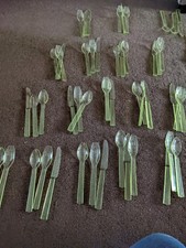 Kunststoff Besteck Set Wiederverwendbar Grün Party Zubehör x40+ Sets Gabelmesser Löffel 