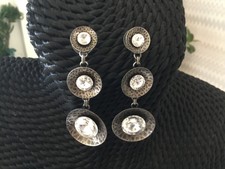 KONPLOTT / Ohrstecker Rivoli Concave Weiß Kristall 