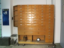 Vintage großer alter Holz Schubladenschrank aus Elektrogeschäft Loft Werkstatt 