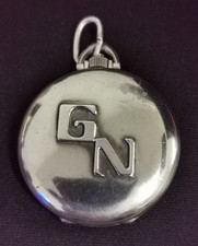 QUINN-Taschenuhr mit Monogram in 835