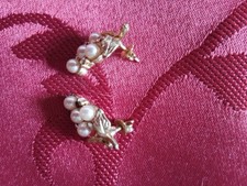 Hübsche Ohrringe Weiße Trauben, Gold umfasst