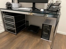 USM Haller Schreibtisch 150cm x 75cm Glas Schwarz mit Container