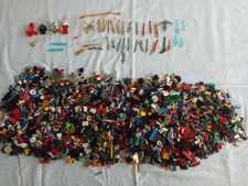 Riesiges Lego Konvolut - Kleinteile, Figuren, Waffen u.v.m