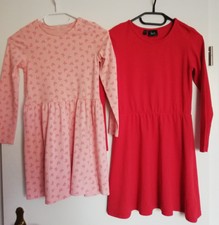 Zwei schöne langärmlige Shirtkleider, bequem & schick, Größe 140