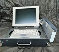 Fujitsu Siemens Rack Konsole mit Monitor und Tastatur und Unit 4 Port Sparrow