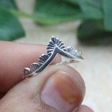 925 massives Sterlingsilber Damen Kronenring Größe UK J bis Z