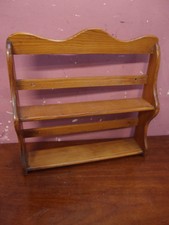 KLEINE VINTAGE HOLZ MASSIVE EICHE WAND/HÄNGE TRINKET BIJOUIE DISPLAYREGALE