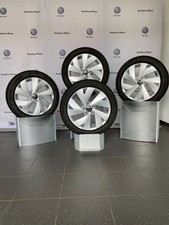 Volkswagen Golf VIII Winterräder Belmont 5H0601025B Pirelli 205/50 R17 93H 4736