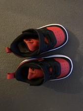 Nike Babyschuhe Schuhe schwarz rot 21