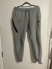 OLD SEASON Nike Tech Fleece Joggers Grey M