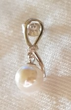 Dezente wunderschöne 925er Silber Ohrringe als Ohrstecker mit Zirkonia + Perle 