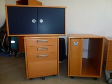 Büromöbel/Rollcontainer in verschiedenen Größen von IKEA in Buche, ein Programm