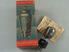 Alte Radio-Röhre Telefunken KC1 mit Verpackung K231021E
