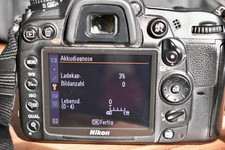 Nikon D7000 + Nikkor AF-S DX 18-200mm