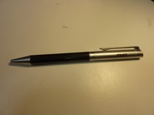 Audi R8 Kugelschreiber Kohlefaser und Silber mit Lasergravur R8 Logo